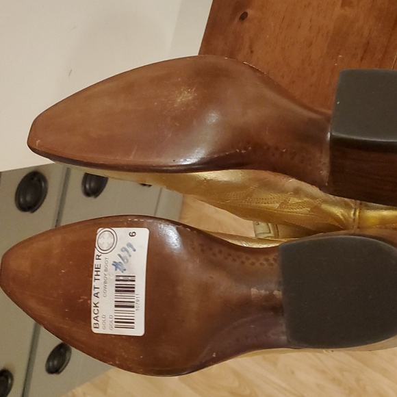 Back at the Ranch Cowboy boots size 6 Color: Gold - Picture 4 of 4